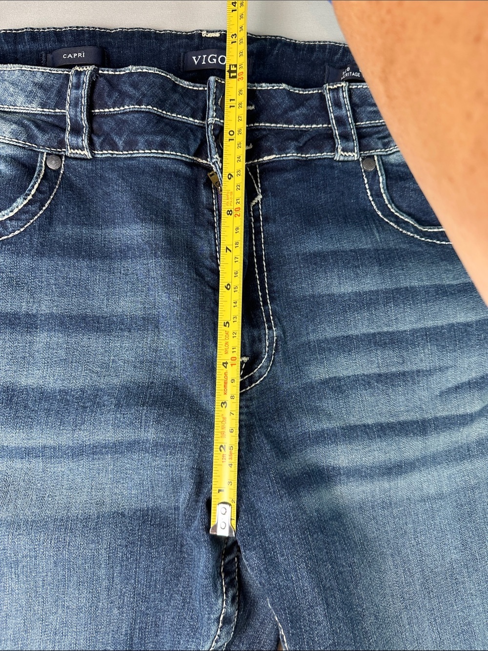 Vigoss Heritage Fit Faded Blue Capri Jeans Size 20 Plus Whisker Thick Stitch - Picture 9 of 13